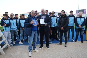 (ΦΩΤΟΣ) Τιμήθηκε η Εθνική Ενόπλων 