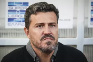 Ο Όσκαρ Γκαρθία ανέλαβε την πρώτη ομάδα του Αίαντα