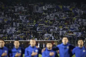 Νοικιάζουν μπαλκόνια ενόψει Ιταλίας