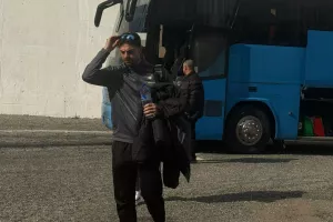 Άφιξη... στο "Στέλιος Κυριακίδης" (Φώτος)