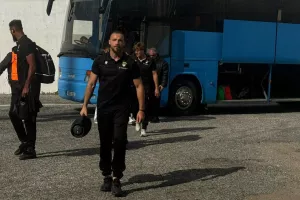 Άφιξη... στο "Στέλιος Κυριακίδης" (Φώτος)