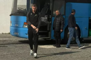 Άφιξη... στο "Στέλιος Κυριακίδης" (Φώτος)