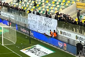 "Ακούστε τον  κόσμο, η κριτική που κάνει δεν είναι εχθρική"