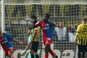 Βόλος – ΑΕΚ 2-2: Ο Ρέλβας «γλύκανε» τη γκέλα στο 98'