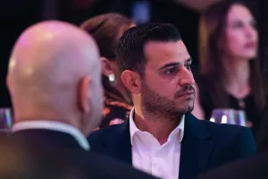 Σταθερή παρουσία!