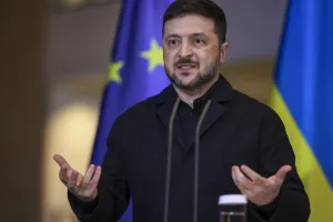 Επικοινωνία Ζελένσκι με τον πρόεδρο των ΗΑΕ: «Το Ιράν στοχεύει τα πάντα, ακόμη και κατοικίες και εμπορικά κέντρα»