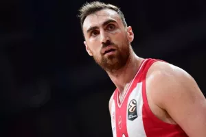 Μιλουτίνοφ: «Δύσκολο πρόγραμμα για τρεις εβδομάδες, να είμαστε ενωμένοι»