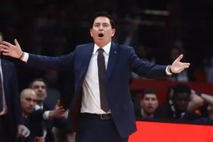 Πασκουάλ για αποδοκιμασίες στον Ερνανγκόμεθ: «Η γνώμη του ‘Παλάου’ είναι κυρίαρχη»
