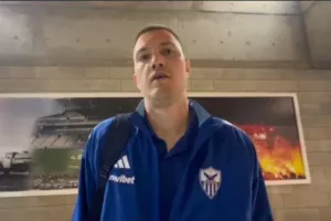 Karlstrøm στο kerkida: "Ο κάθε ένας ξέρει τι να κάνει-Είναι πιο εύκολο για εμένα..."