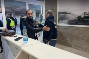 Χαρούμενος/Πραστίτης
