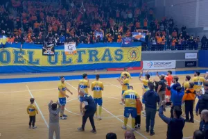 ΑΠΟΕΛίστες/ατμόσφαιρα
