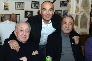 (Σαλαμίνα) Οι βουλευτές και ο... υποψήφιος!