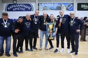 Η απονομή στις πρωταθλήτριες! (Φώτος)