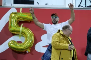 Βήμα παραμονής με... buzzer beater! (Φώτος)