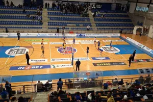 Πήρε κεφάλι... η ΑΕΛ - Νίκες για Σαλαμίνα και ΑΕΚ