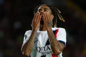 PSG: Χάνει για σχεδόν έναν μήνα τον τραυματία Μπαρκολά