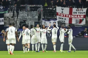  Η UEFA τιμώρησε την Τότεναμ για ρατσιστική συμπεριφορά οπαδών της