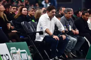 Story από Γιαννακόπουλο: «Να βγάλουμε τι έχουμε στο συρτάρι μας; Κάτι υπογεγραμμένο…»