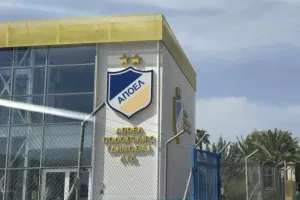 ΑΠΟΕΛ-100 χιλιάδες ευρώ!