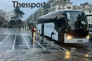 Τέμπη: Με λεωφορεία στη Λάρισα φοιτητές, εργαζόμενοι, συνταξιούχοι – «Δεν θα μπορούσαμε να λείπουμε σήμερα»