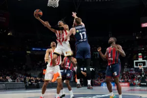 Μονέκε: «Δεν περίμενα τις αποδοκιμασίες από τον κόσμο της Μπασκόνια»