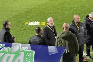 Δίπλα στην ομάδα!