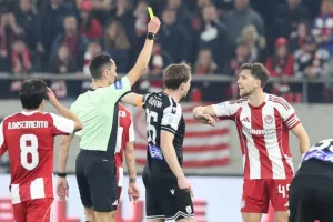 Συμπλήρωσε κάρτες ο Ρέτσος