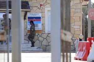 Προσπάθειες εφησυχασμού - Μάζωξη δυνάμεων, μέτρα ασφαλείας και οι πρώτες επιπτώσεις