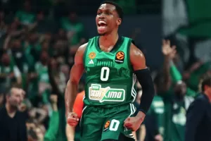 Σορτς και... πράσινο καμίνι τον έστειλαν στα Playoffs!