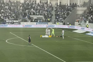 Τον σήκωσαν!