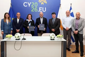 Μνημόνιο ΥΠΑΝ – ΚΟΠ για εισαγωγή του ποδοσφαίρου στη Μέση Εκπαίδευση