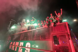 (BINTEO Kerkida/φώτος) Έκαναν τη νύχτα μέρα στην Πλατεία Ελευθερίας!