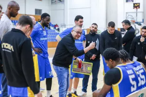 Νίκη για το ΑΠΟΕΛ και... τετράδα