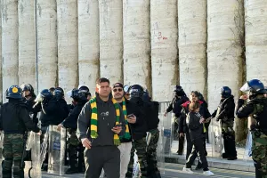 (Φώτος kerkida) ΕΞΩ από "Αλφαμέγα"
