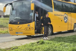(Φώτος kerkida) Η άφιξη της ΑΕΛ