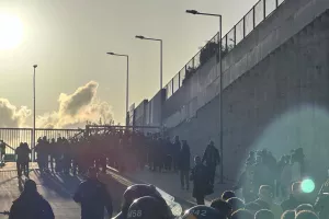 (Φώτος kerkida) ΕΞΩ από "Αλφαμέγα"
