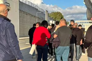 (Φώτος kerkida) ΕΞΩ από "Αλφαμέγα"