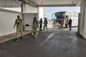 (Φώτος Kerkida) Η άφιξη της ΑΕΚ 