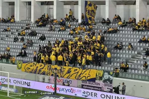 (Βίντεο kerkida) “Φέρε μας το Κύπελλο” από τη Θύρα 3