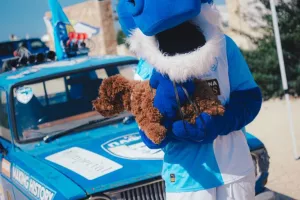 (Φώτος) Μοίρασαν... αυτόγραφα και χαμόγελα