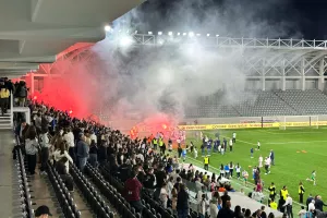 (Βίντεο kerkida) Απονομή και... πάρτι με φωτοβολίδες!