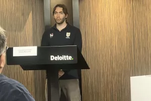 (Φώτος) Το Kerkida.net στην εκδήλωση της Deloitte - KOE