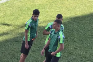 (Φώτος Kerkida) Στο γήπεδο... ο Ολυμπιακός