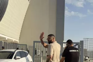 (Βίντεο-Φώτος kerkida) Έπεσαν πάνω... στον Φαμπιάνο