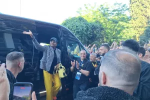 Τρέλα στο Παλέ για Γιάννη, Σιάο, Θανάση και μαμά Αντετοκούνμπο