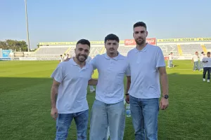 Οι τρεις απόντες  