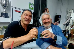 Οι παλαίμαχοι της Ομόνοιας... ξεκίνησαν τους πανηγυρισμούς! (Φώτος)