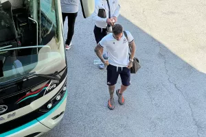 (Φώτος kerkida) Έφτασε... το ΑΠΟΕΛ