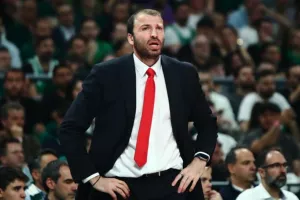 «Φοβερή ομάδα με εξαιρετικό κόουτς ο Ολυμπιακός»