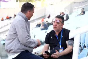 Κουβέντα και... κύπελλο
